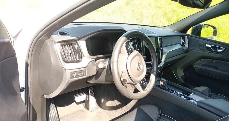 Volvo XC 60 cena 205000 przebieg: 12330, rok produkcji 2021 z Kraków małe 529